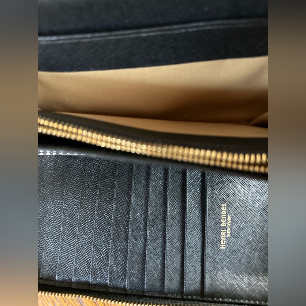 Henri Bendel New York Black Zip around Wallet Gold Palm Leaves EUC - Picture 5 of 11